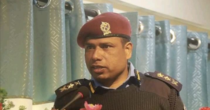 गोली हानेर मार्छु भन्दै मध्यराति कांग्रेस सिराहा सभापतिको घरमा पुगेका एसपी पाण्डे निलम्बित